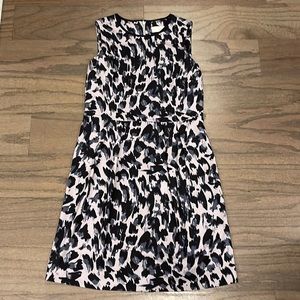 LOFT Petite Black and Grey Patterned Shift Dress - Size 0P